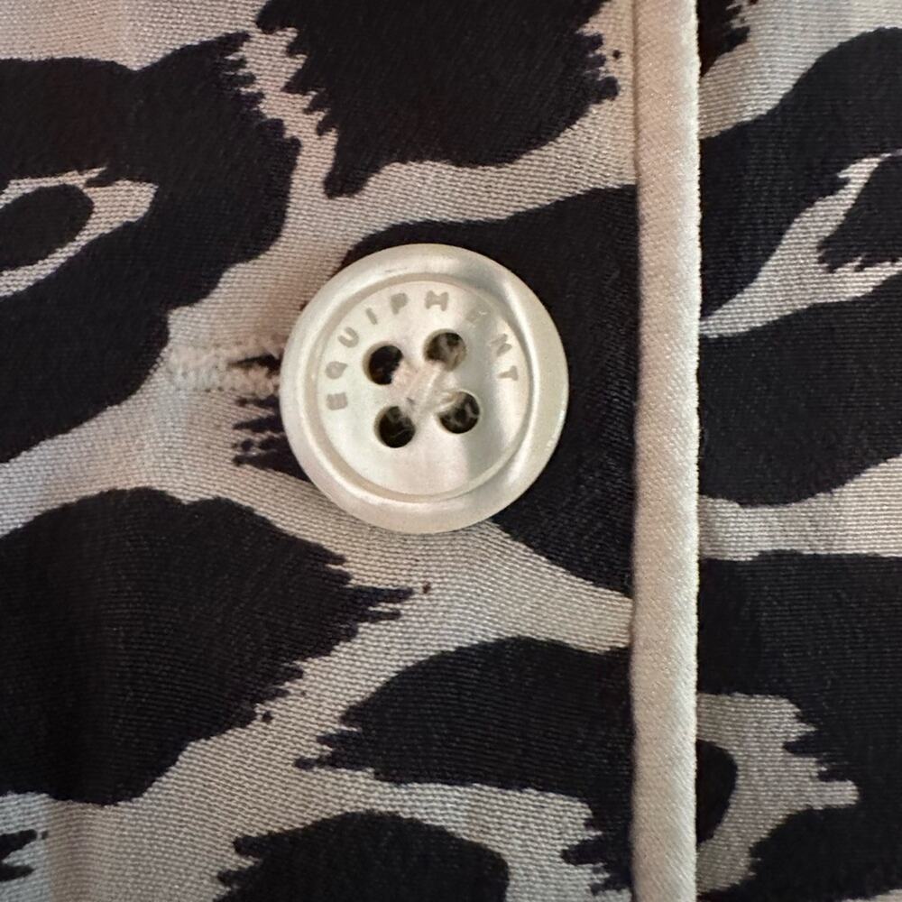 Equipment Lillian Silk Pajama Set size XS Cheetah Long Sleeve Shorts Sleepwear - Picture 7 of 12